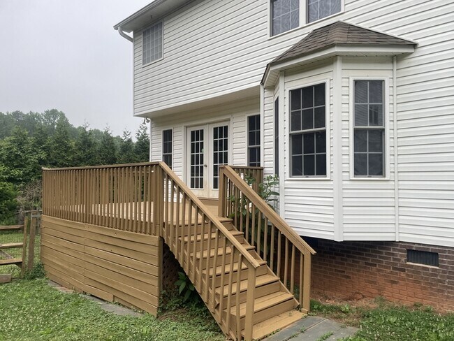 Building Photo - 1185 Eller Wood Dr