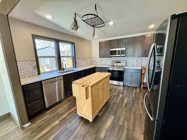 Building Photo - 3731 S Manitou Way