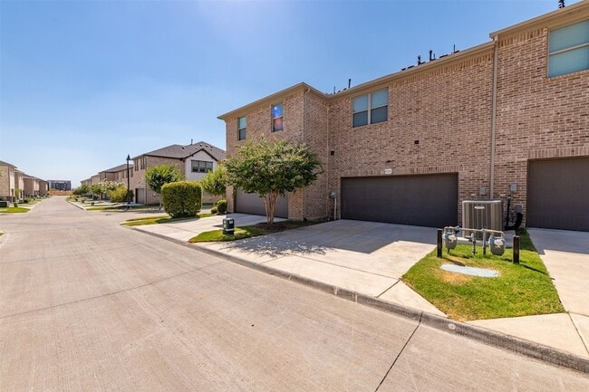 Building Photo - 6520 Northern Dancer Dr