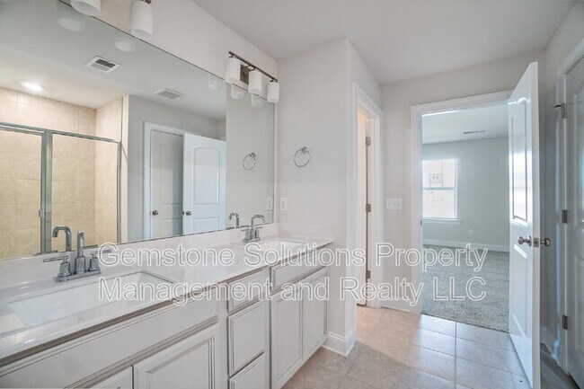 Building Photo - 639 Taylor Bend