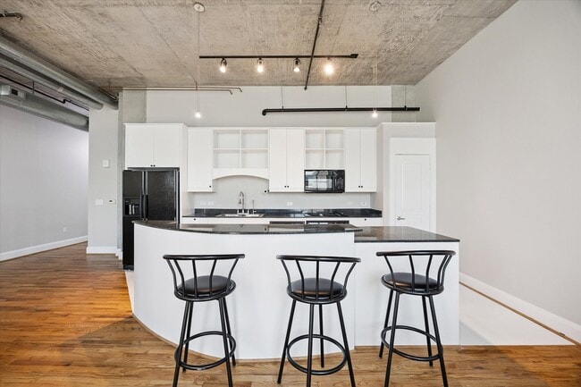 Building Photo - 1401 Calumet St