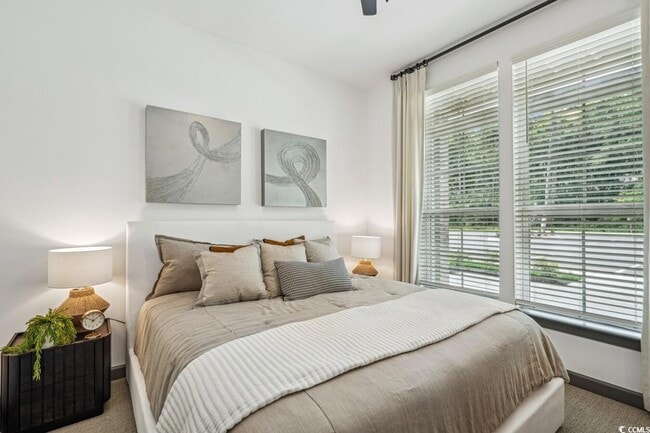 Building Photo - 147 Laurenco Loop