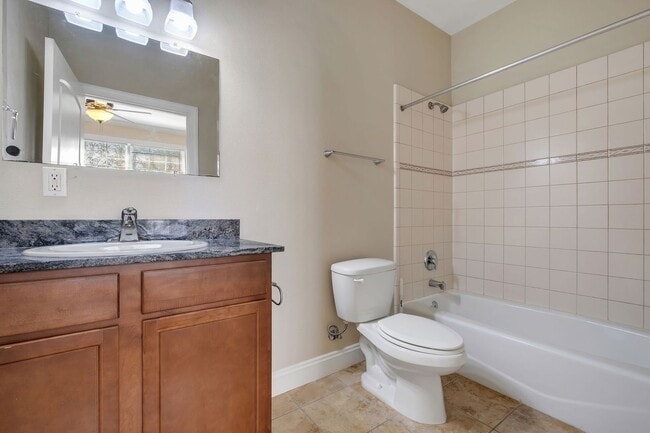 Building Photo - Midtown Tallahassee Townhome