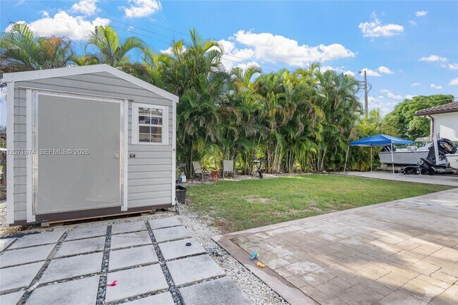 Building Photo - 3010 SW 103rd Ave