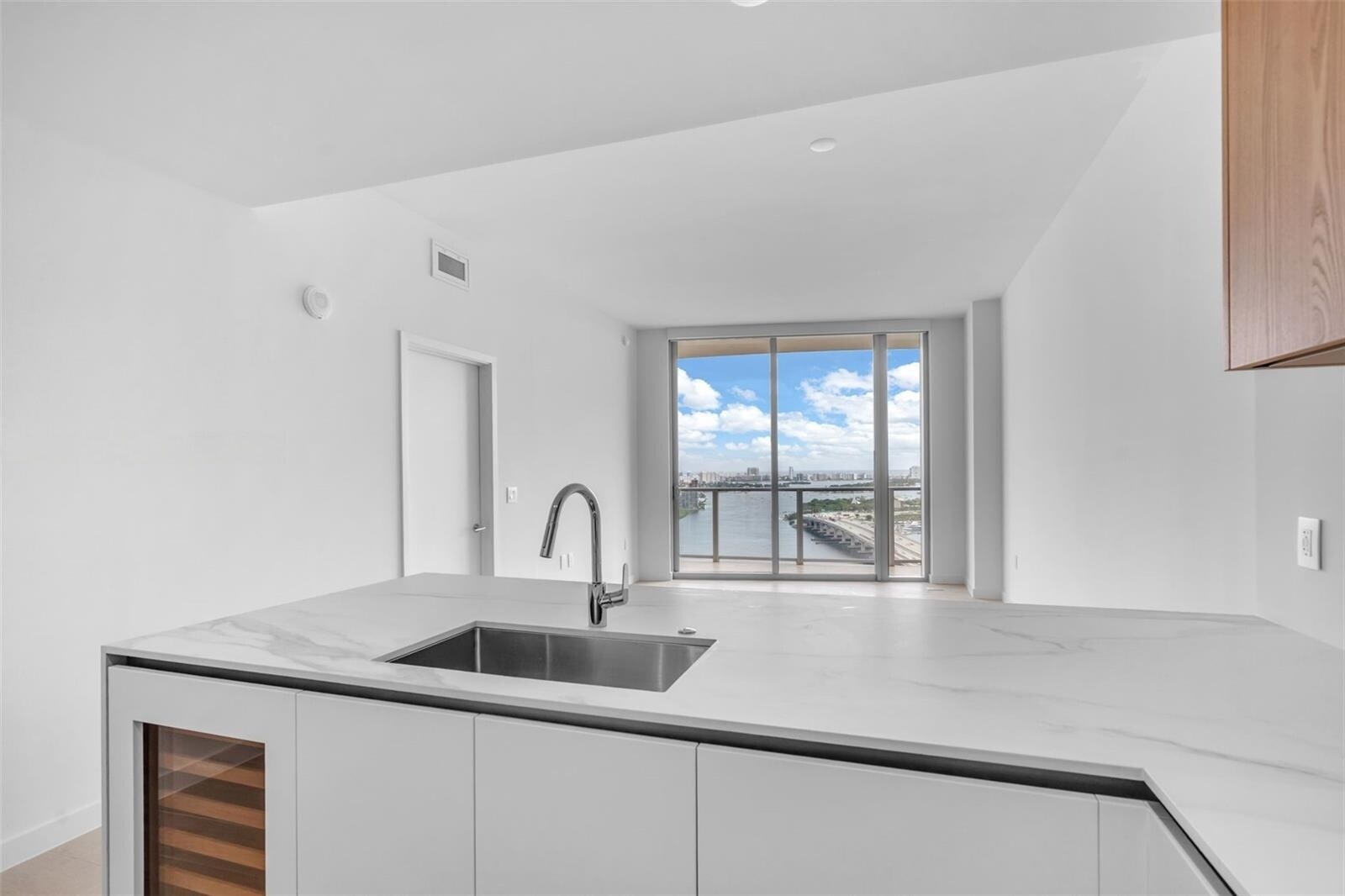 Building Photo - 1400 Biscayne Blvd
