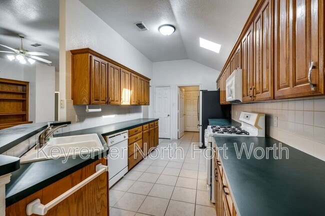 Building Photo - 6812 Cold Water Canyon Rd