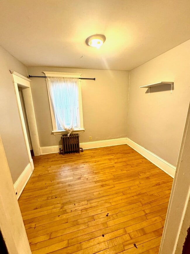 Building Photo - 2630 Grand St NE