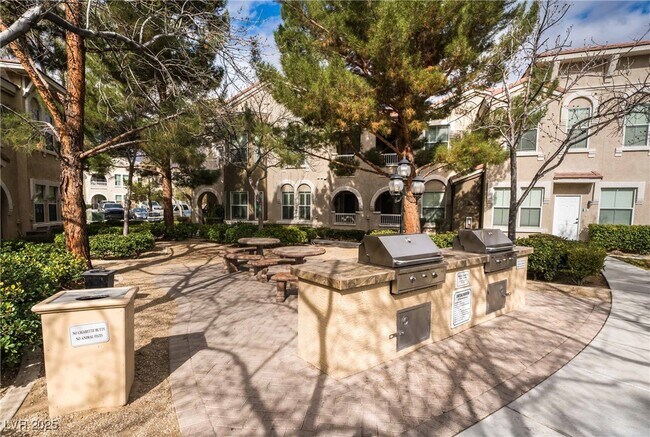 Building Photo - 10001 Peace Way