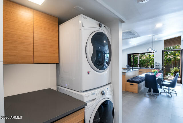 Building Photo - 6845 E Earll Dr