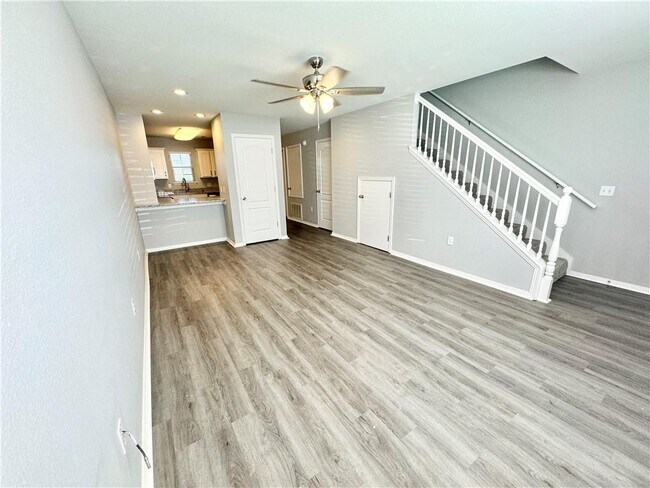 Primary Photo - 1428 W Netherland Way