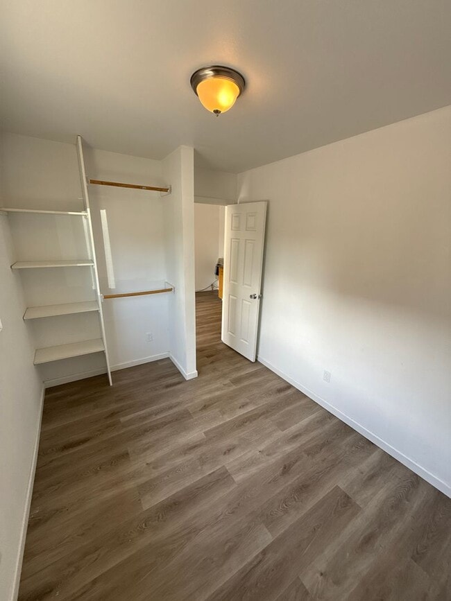 Building Photo - 2.2 Miles to Oregon Tech and Sky Lakes Medical Center! Newly renovated 1bdrm - APPLICATION PENDING