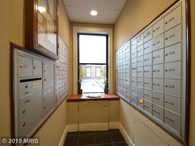 Building Photo - 1001 St Paul St