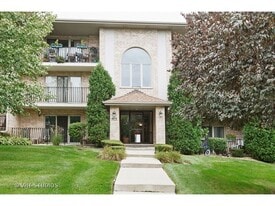 Building Photo - 4407 Pershing Ave