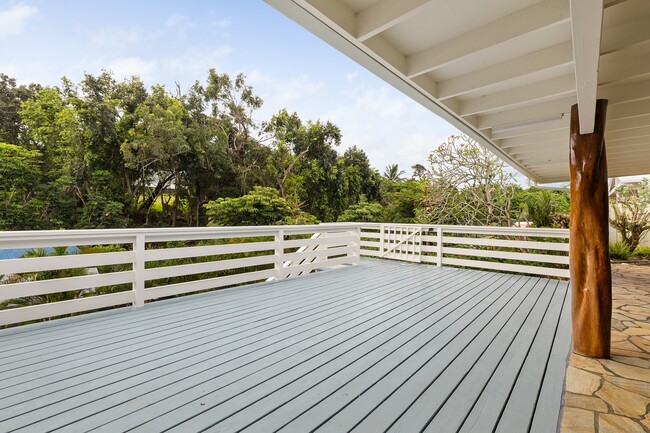 Building Photo - Kailua, Charming 3-Bed, 2-Bath with Swimmi...