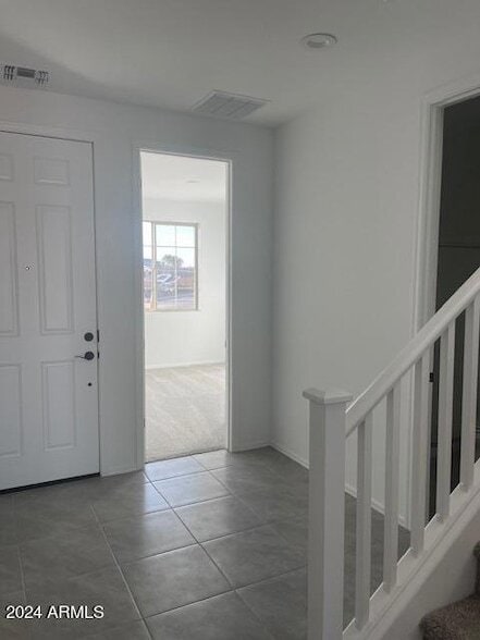 Building Photo - 2085 E Wetleaf Pl