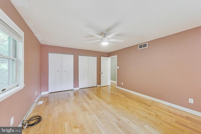 Building Photo - 412 Walnut Dr