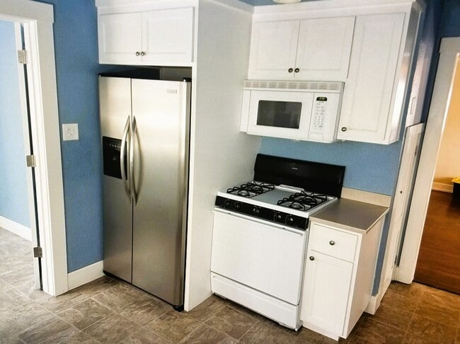 Building Photo - 18 North St