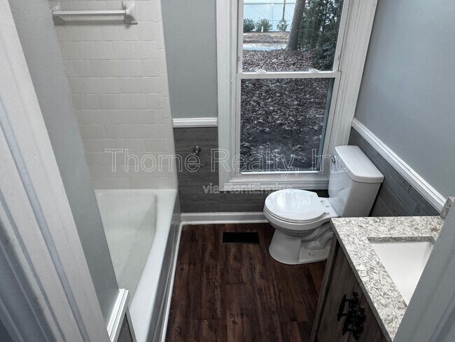 Building Photo - 813 Greyson Rd