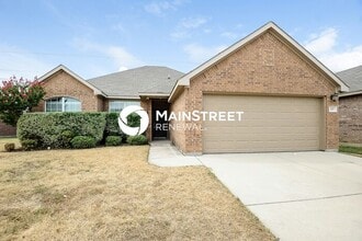Building Photo - 3 Bedroom Pet-Friendly Home in Crowley, TX with Main Street Renewal