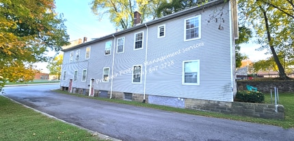 Building Photo - 404 Center Ave