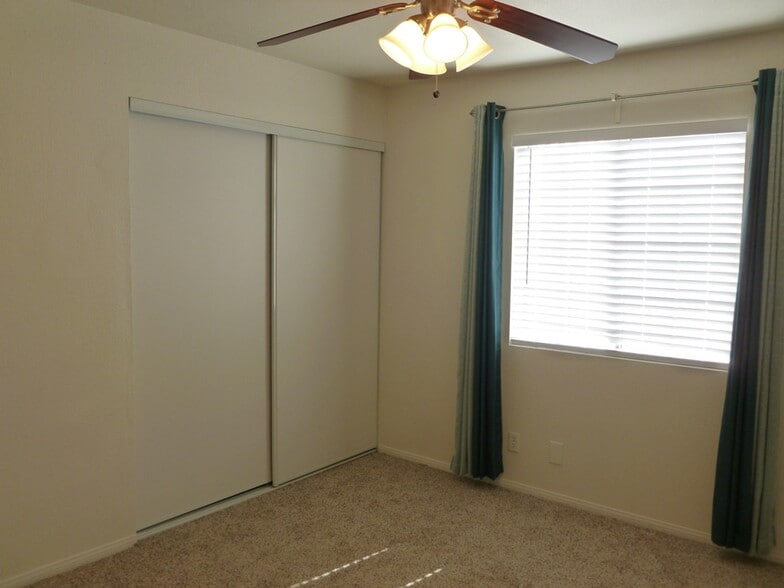 Building Photo - 8410 Eldora Ave