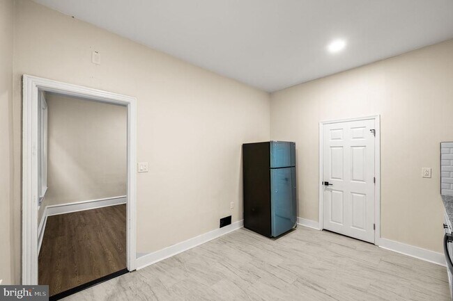 Building Photo - 1619 N 55th St