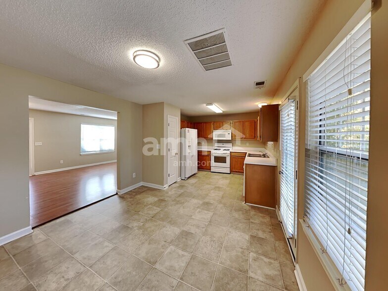 Building Photo - 3826 Tidewater Way NW