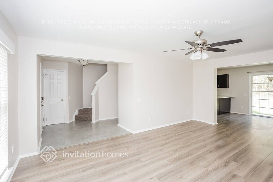 Building Photo - 2121 Mallard Green Pl