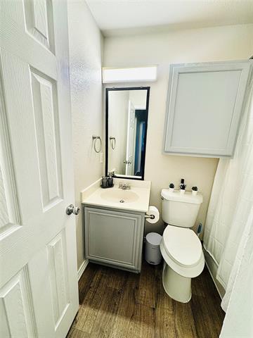 Building Photo - 2808 Sunset Strip Dr