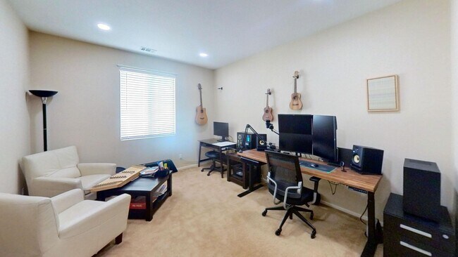 Building Photo - 848 Reyana Way