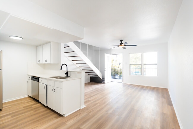 Building Photo - Casa Marfil