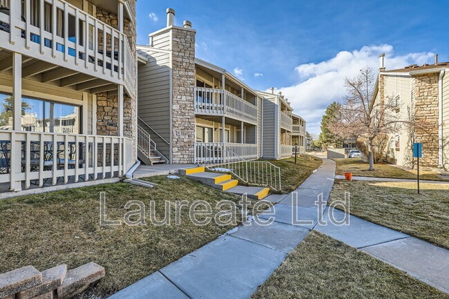 Building Photo - 8225 S Fairmount Dr
