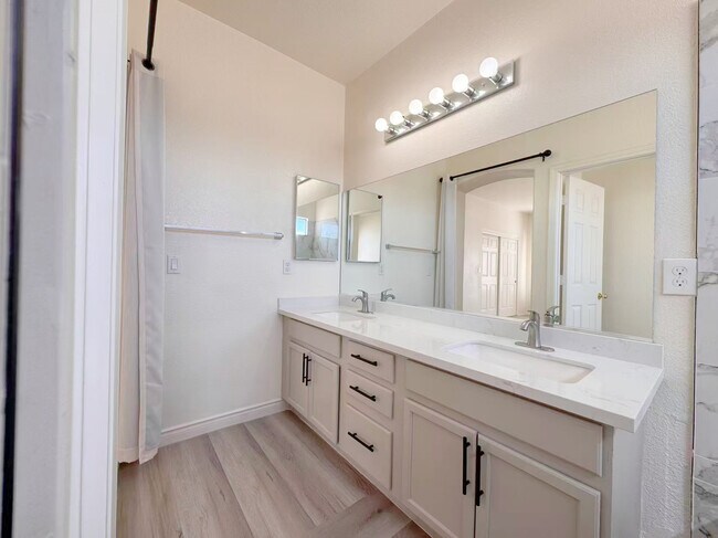 Building Photo - 7849 Blue Brook Dr