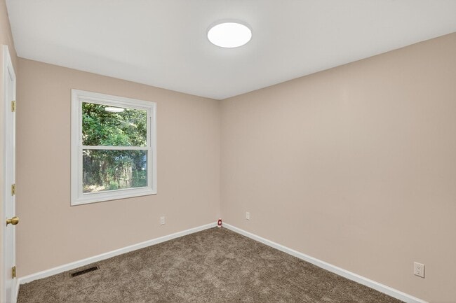 Building Photo - 1978 Piedmont St