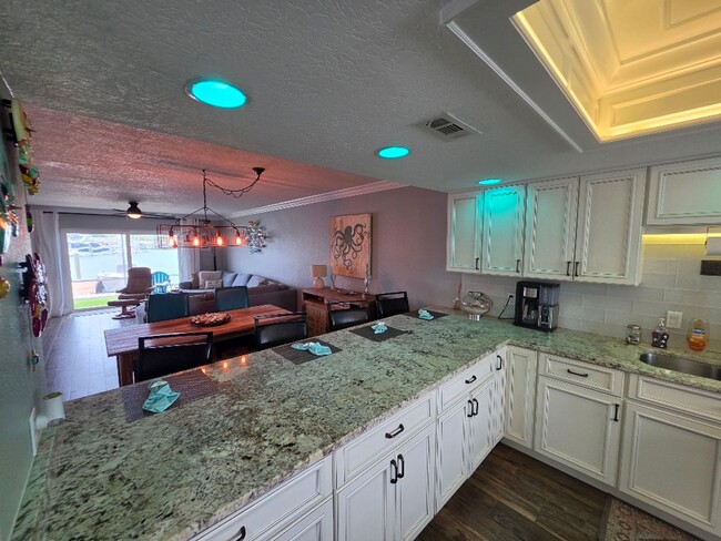 Building Photo - Fully Furnished Waterway East 2 Bedroom 2 Bath Condo