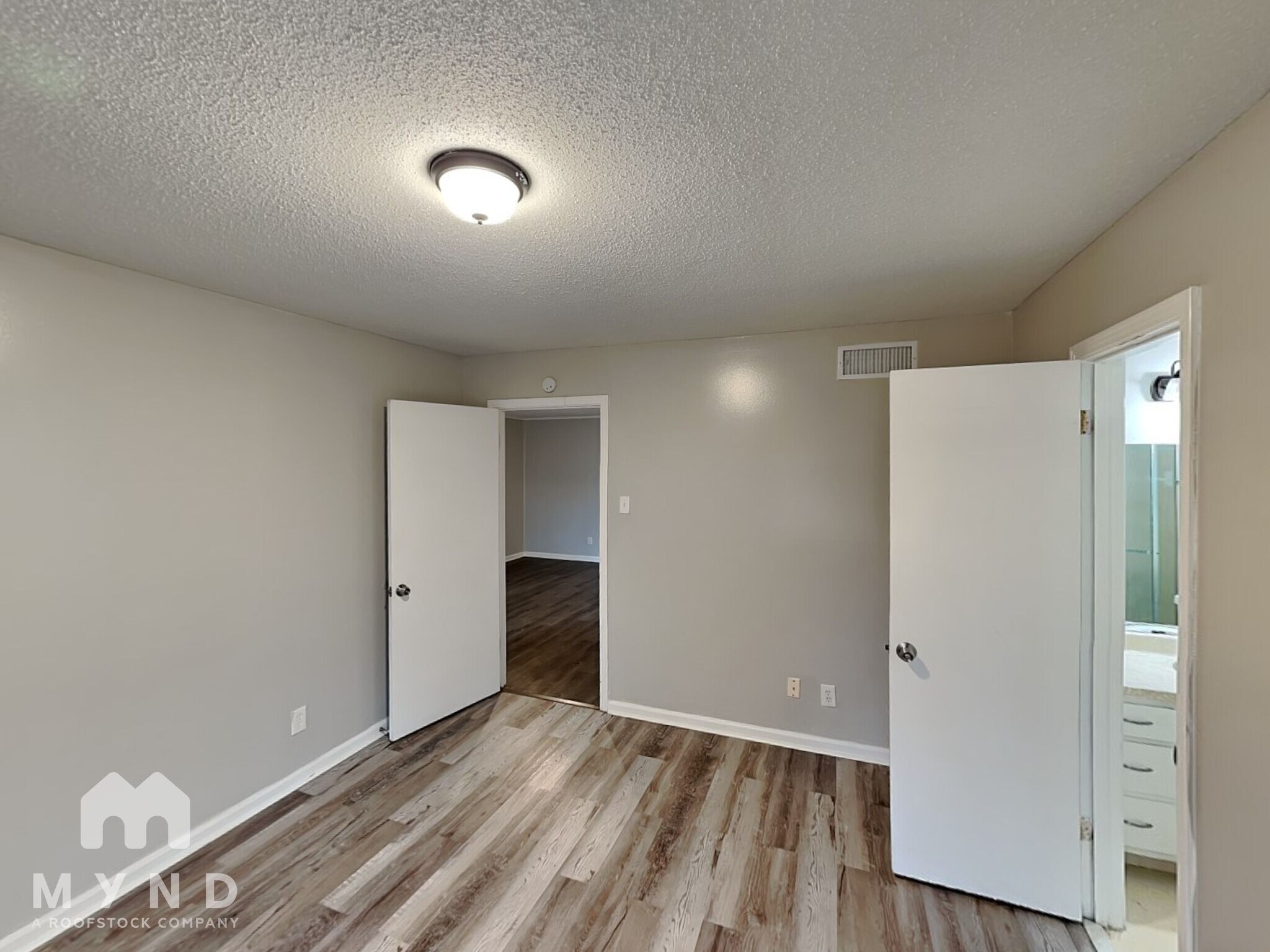 Building Photo - 5160 Rolling Meadows Dr