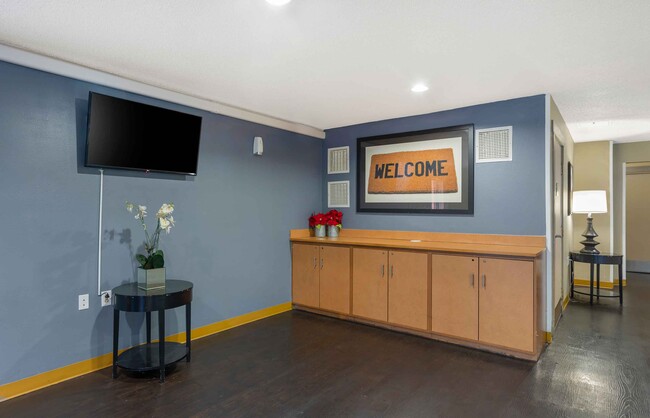 Building Photo - Furnished Studio-Philadelphia - Airport - ...