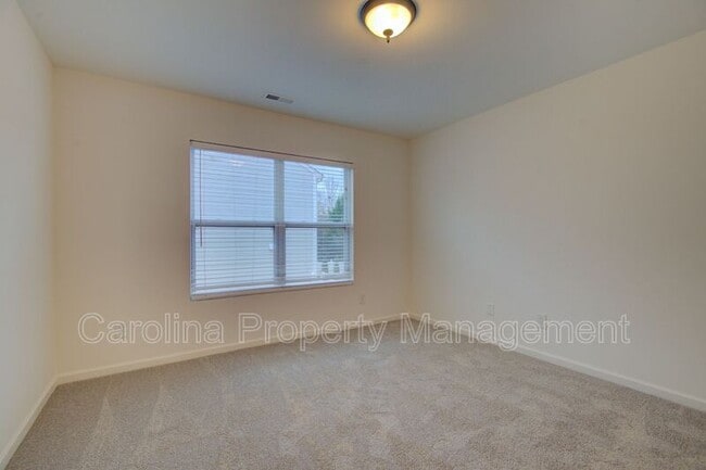 Building Photo - 421 Garden Grove Rd