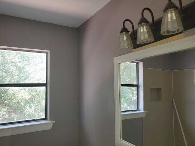 Building Photo - Whitlow Cv