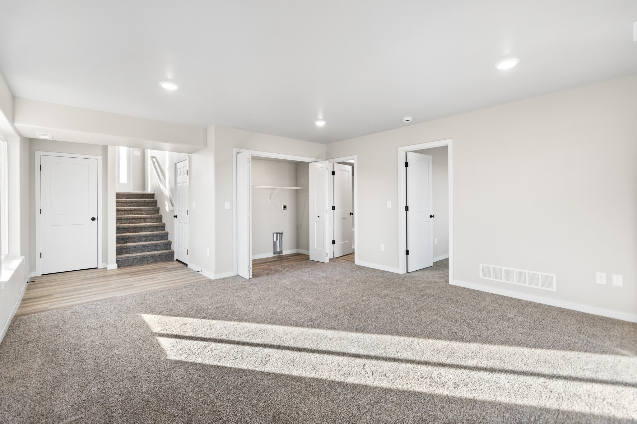 Building Photo - 1472 Ruth Ave