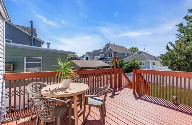 Building Photo - 321 16th Ave