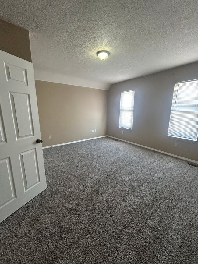 Building Photo - New Listing!!!