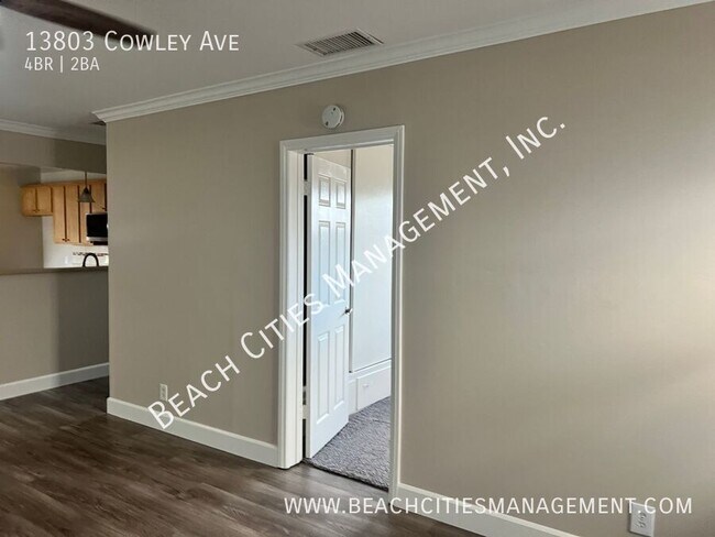 Building Photo - 13803 Cowley Ave