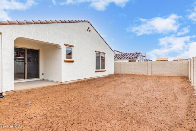 Building Photo - 8755 W Solano Dr