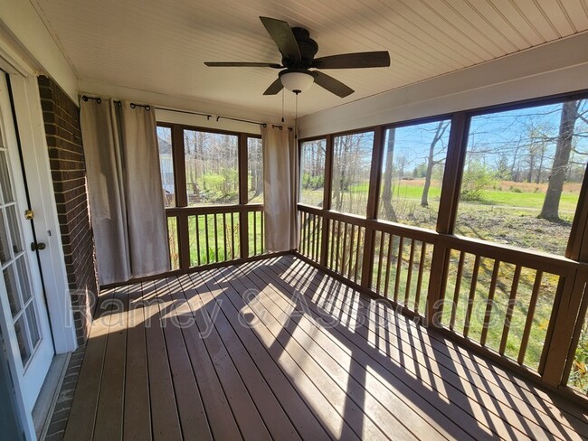 Building Photo - 10828 Glenway Pl