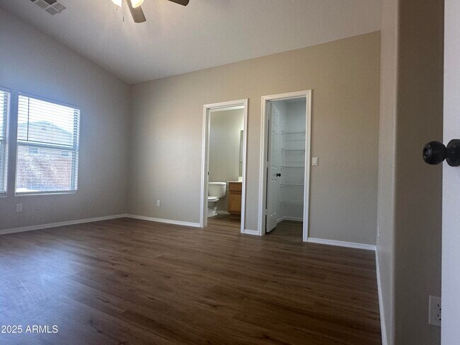 Building Photo - 25211 W Lamont Ave