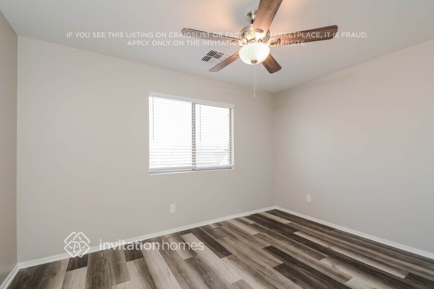 Building Photo - 10904 W Minnezona Ave