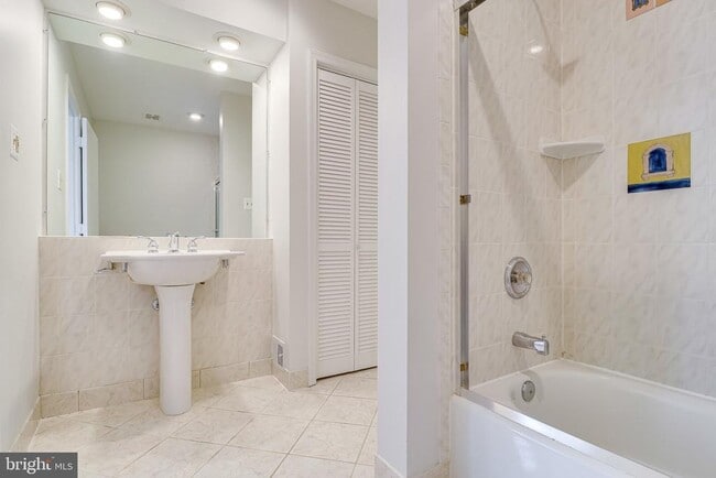 Building Photo - 3227 Dunster Ct