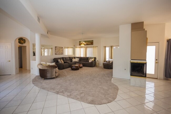 Building Photo - 2320 Snead Dr