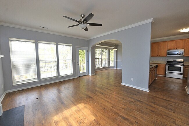 Building Photo - 3 Bedroom Detached Home in Desirable Delta...